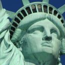 Freiheitsstatue in New York: Farbe, Herkunft, Standort, Transport, Fackel & Bedeutung